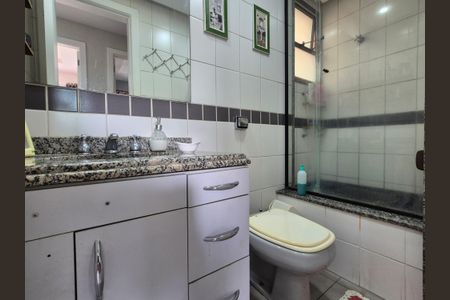Apartamento à venda com 198m², 4 quartos e 2 vagasBanheiro 