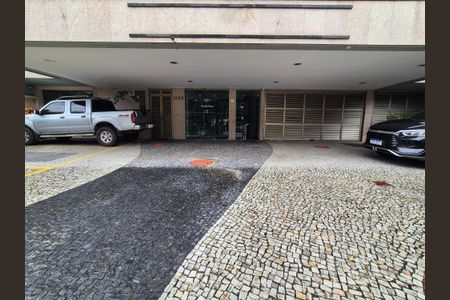 Apartamento à venda com 198m², 4 quartos e 2 vagasEntrada 