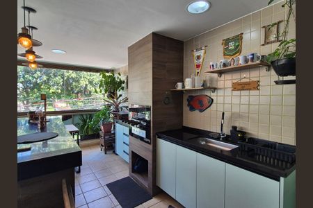 Apartamento à venda com 198m², 4 quartos e 2 vagasVaranda 