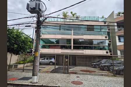 Apartamento à venda com 198m², 4 quartos e 2 vagasFachada 