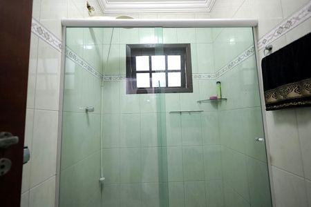 Casa à venda com 239m², 4 quartos e 2 vagas Casa à venda com 239m², 4 quartos e 2 vagasBanheiro Social 2