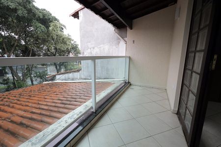 Casa à venda com 239m², 4 quartos e 2 vagas Casa à venda com 239m², 4 quartos e 2 vagasSacada Suíte 2