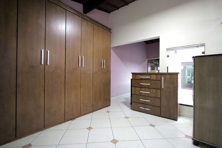 Casa à venda com 239m², 4 quartos e 2 vagas Casa à venda com 239m², 4 quartos e 2 vagasSuíte 2