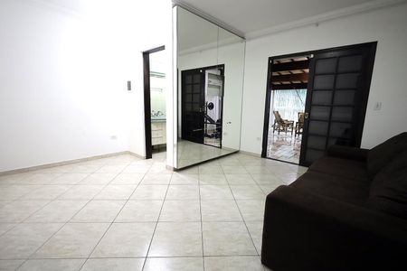 Casa à venda com 239m², 4 quartos e 2 vagas Casa à venda com 239m², 4 quartos e 2 vagasSuíte 1