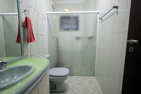 Casa à venda com 239m², 4 quartos e 2 vagas Casa à venda com 239m², 4 quartos e 2 vagasBanheiro Suíte 1