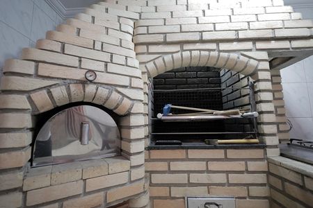 Casa à venda com 239m², 4 quartos e 2 vagas Casa à venda com 239m², 4 quartos e 2 vagasChurrasqueira