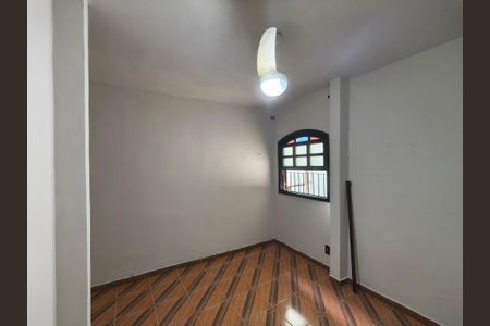 Casa para alugar com 100m², 4 quartos e sem vaga