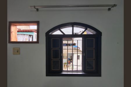 Casa para alugar com 100m², 4 quartos e sem vaga