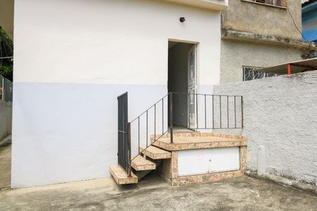 Casa para alugar com 70m², 2 quartos e sem vagaEntrada