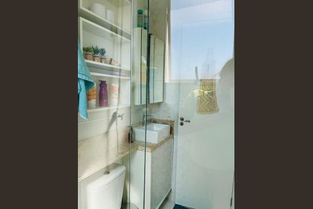 Apartamento à venda com 40m², 2 quartos e sem vaga Apartamento à venda com 40m², 2 quartos e sem vagaBanheiro