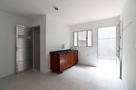 Sala/Cozinha de casa para alugar com 1 quarto, 28m² em Jardim Danfer, São Paulo