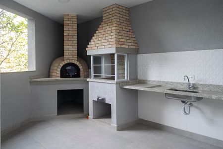 Apartamento à venda com 37m², 2 quartos e 1 vaga Apartamento à venda com 37m², 2 quartos e 1 vagaÁrea comum - Churrasqueira