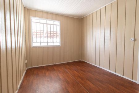 Quarto 1 de casa para alugar com 2 quartos, 46m² em Xaxim, Curitiba
