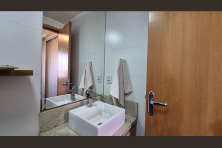 Apartamento à venda com 67m², 3 quartos e 1 vagaBanheiro da suíte