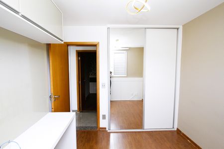 Apartamento para alugar com 83m², 3 quartos e 2 vagasQuarto 2