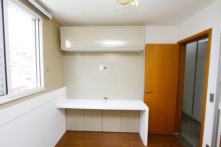 Apartamento para alugar com 83m², 3 quartos e 2 vagasQuarto 2