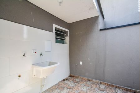 Casa para alugar com 80m², 3 quartos e 1 vagaÁrea de Serviço