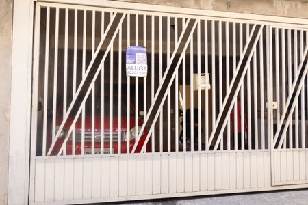 Casa para alugar com 100m², 1 quarto e sem vagaFachada e portão