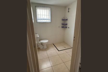 Banheiro de apartamento para alugar com 2 quartos, 24m² em Jardim Arco-Iris, Cotia