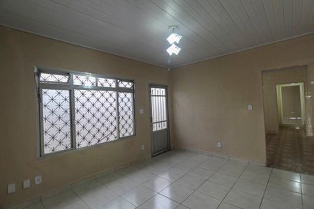 Casa para alugar com 148m², 3 quartos e 1 vaga Casa para alugar com 148m², 3 quartos e 1 vagaSala