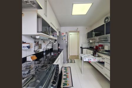 Apartamento à venda com 260m², 4 quartos e 2 vagasCozinha