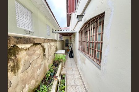 Casa à venda com 99m², 3 quartos e 2 vagasCorredor