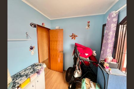 Casa à venda com 99m², 3 quartos e 2 vagasQuarto 2