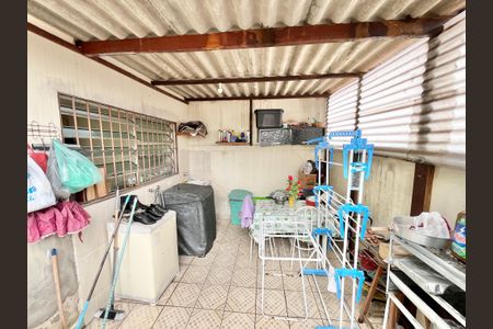 Casa à venda com 99m², 3 quartos e 2 vagasQuintal / Àrea de Serviço