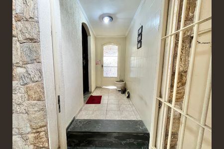 Casa à venda com 99m², 3 quartos e 2 vagasEntrada