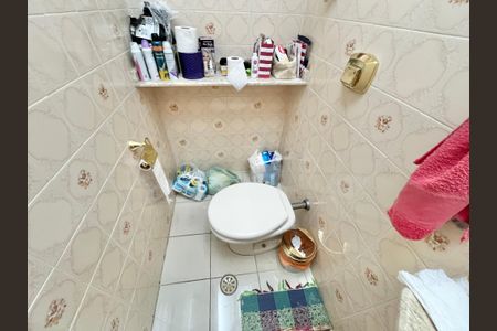 Casa à venda com 99m², 3 quartos e 2 vagasLavabo