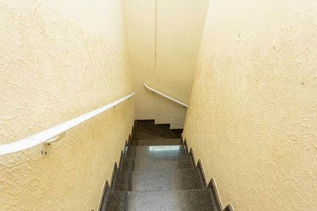 Casa para alugar com 123m², 4 quartos e 2 vagasEscada para Cozinha e Área de Serviços