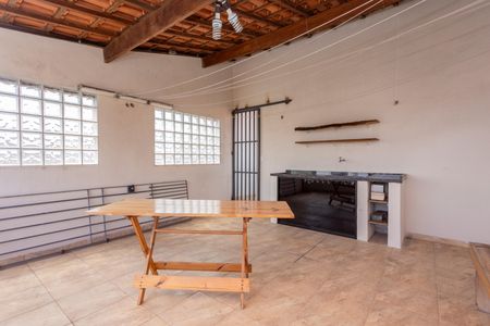 Casa para alugar com 123m², 4 quartos e 2 vagasVaranda