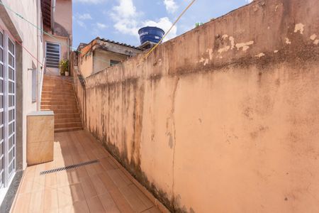 Casa para alugar com 123m², 4 quartos e 2 vagasQuintal