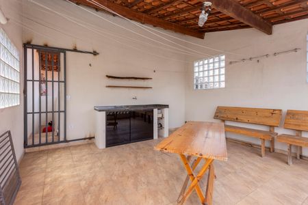 Casa para alugar com 123m², 4 quartos e 2 vagasVaranda