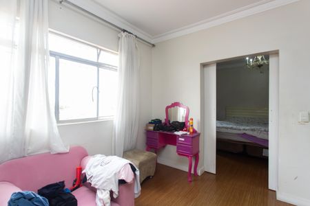 Casa à venda com 300m², 3 quartos e 2 vagas Casa à venda com 300m², 3 quartos e 2 vagasCloset do Quarto 3