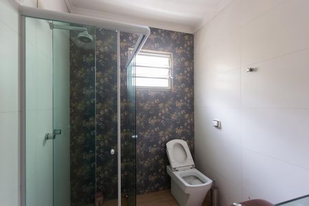 Casa à venda com 300m², 3 quartos e 2 vagas Casa à venda com 300m², 3 quartos e 2 vagasBanheiro 1