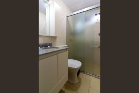 Apartamento à venda com 77m², 3 quartos e 2 vagasBanheiro Social