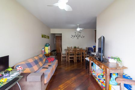 Apartamento à venda com 77m², 3 quartos e 2 vagasSala