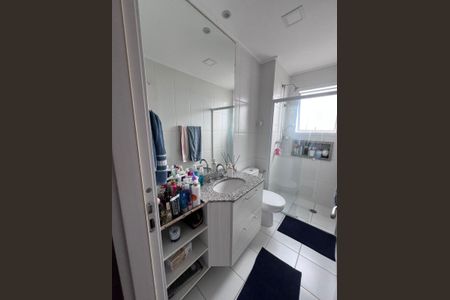 Apartamento à venda com 70m², 2 quartos e 1 vaga Apartamento à venda com 70m², 2 quartos e 1 vagaBanheiro
