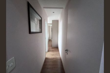 Apartamento à venda com 70m², 2 quartos e 1 vaga Apartamento à venda com 70m², 2 quartos e 1 vagaCorredor
