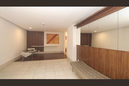 Apartamento à venda com 388m², 4 quartos e 4 vagas Apartamento à venda com 388m², 4 quartos e 4 vagasSpa