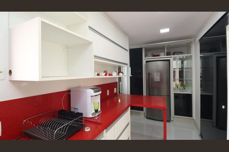 Apartamento à venda com 388m², 4 quartos e 4 vagas Apartamento à venda com 388m², 4 quartos e 4 vagasCozinha