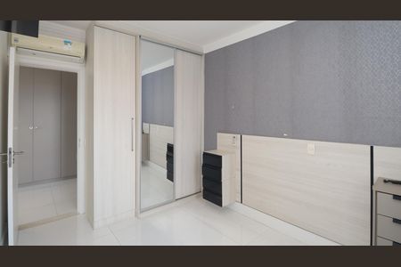 Apartamento à venda com 388m², 4 quartos e 4 vagas Apartamento à venda com 388m², 4 quartos e 4 vagasQuarto 3