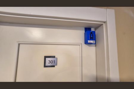 Apartamento à venda com 55m², 2 quartos e sem vagaPorta de entrada do apartamento com Porta chaves 