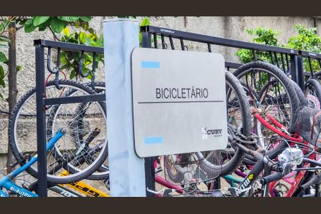 Apartamento à venda com 55m², 2 quartos e sem vagaÁrea comum Bicicletário 