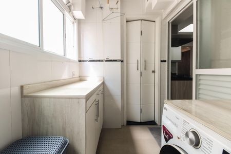 Apartamento à venda com 154m², 3 quartos e 4 vagas Apartamento à venda com 154m², 3 quartos e 4 vagasÁrea de Serviço