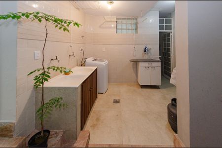 Casa à venda com 284m², 4 quartos e 4 vagasÁrea de serviço