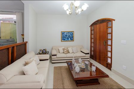 Casa à venda com 284m², 4 quartos e 4 vagasSala