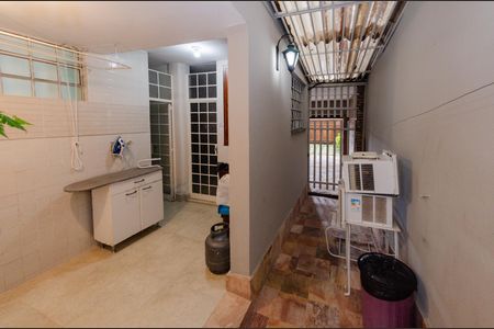 Casa à venda com 284m², 4 quartos e 4 vagasÁrea de serviço
