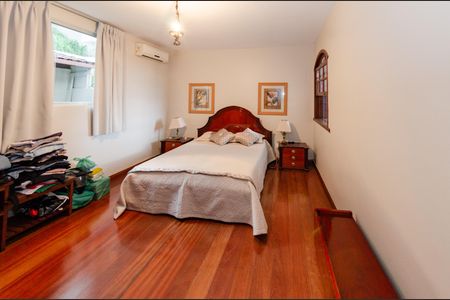 Casa à venda com 284m², 4 quartos e 4 vagasQuarto 1